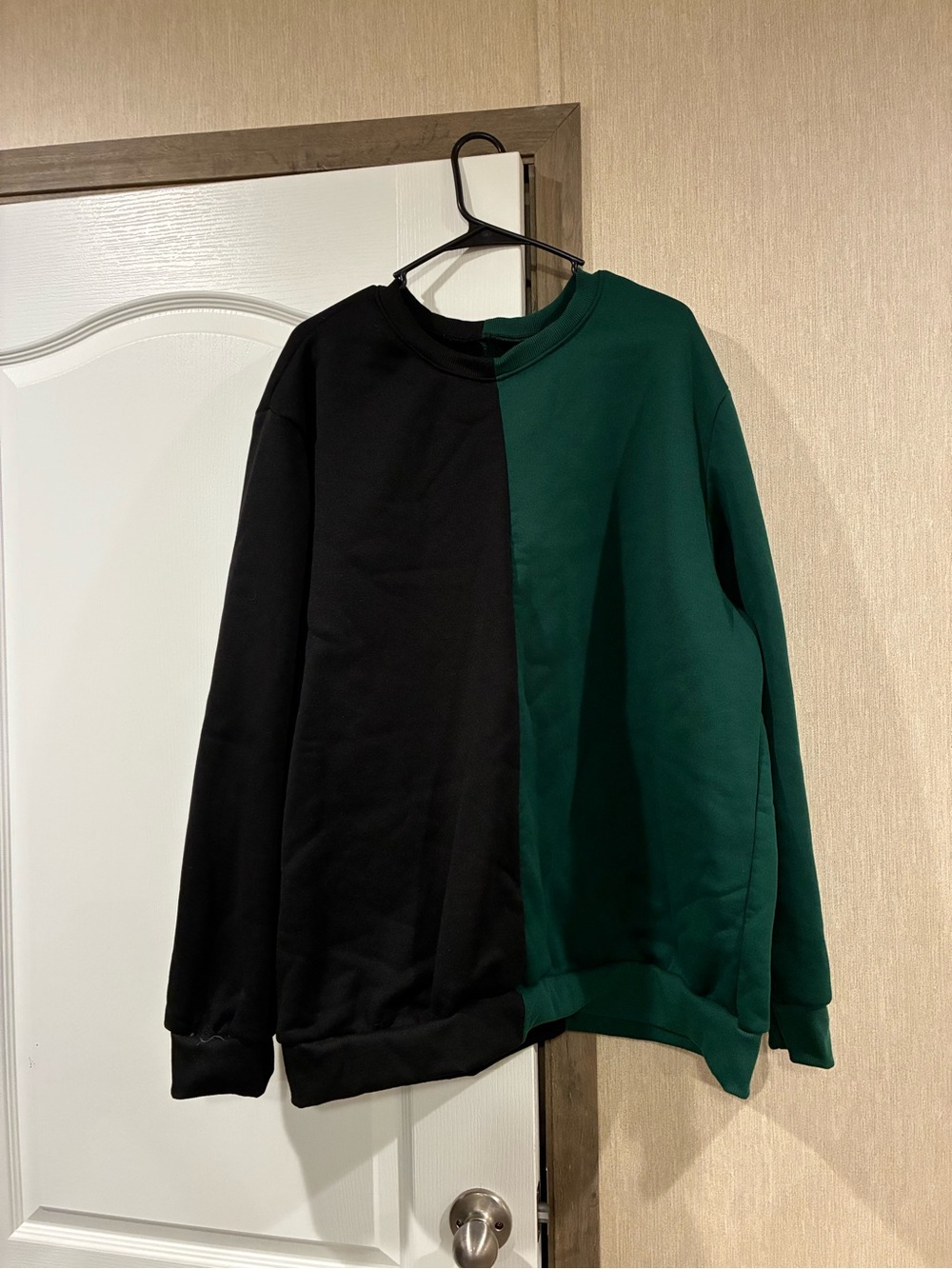 SHEIN Black and Dark Green Two-Tone Crewneck Sweater